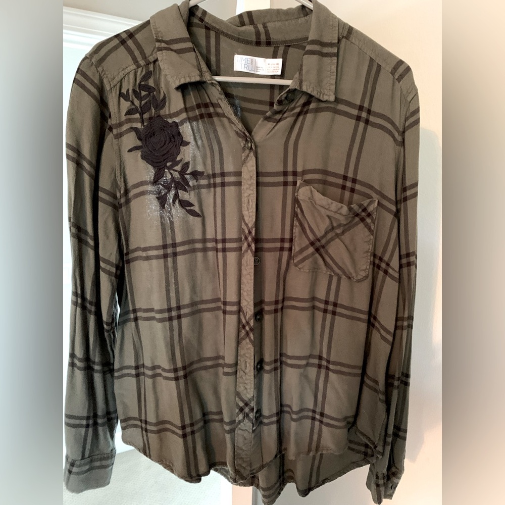 Olive green flannel with black rose embroidered size 14-16